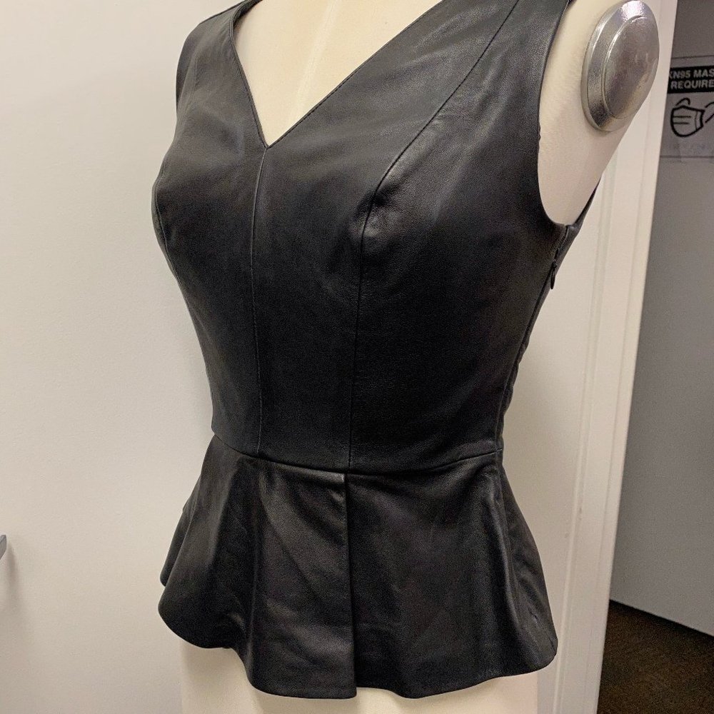 ROBERT RODRIGUEZ SLEEVELESS V NECK PEPLUM LEATHER TOP - Picture 2 of 8